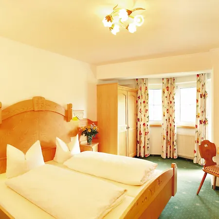 Talhof, Restaurant, Pool Und Aparthotel Oberau