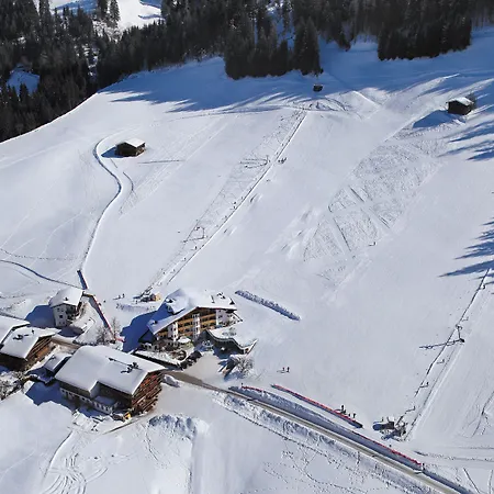 Talhof, Restaurant, Pool Und Aparthotel