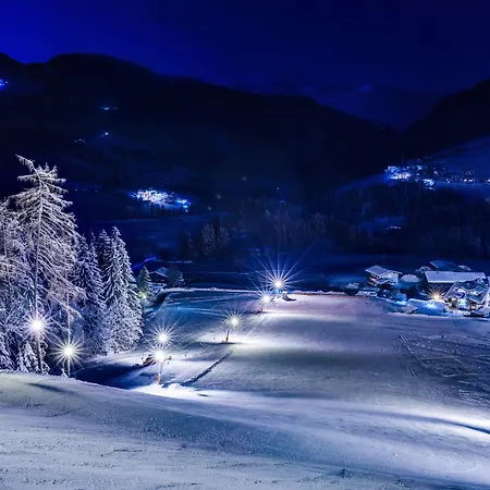 公寓式酒店 Talhof, Restaurant, Pool Und 奥伯劳