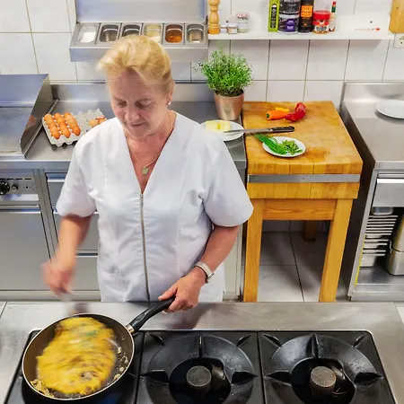 Talhof, Restaurant, Pool Und 4* 奥伯劳