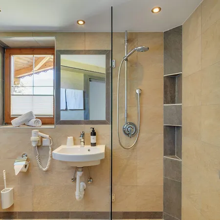 Talhof, Restaurant, Pool Und 公寓式酒店 4*