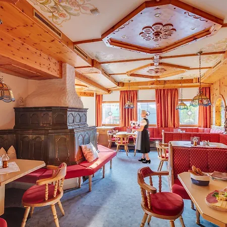 Talhof, Restaurant, Pool Und 公寓式酒店 奥伯劳