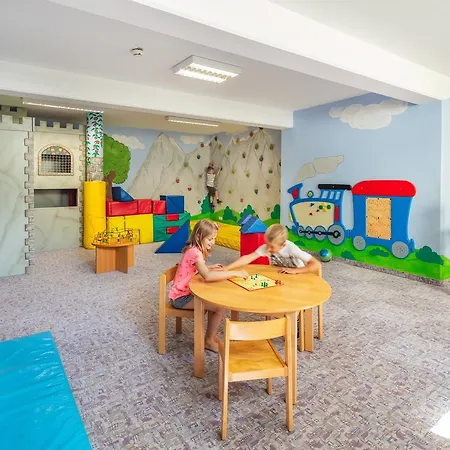 Talhof, Restaurant, Pool Und Aparthotel 4*