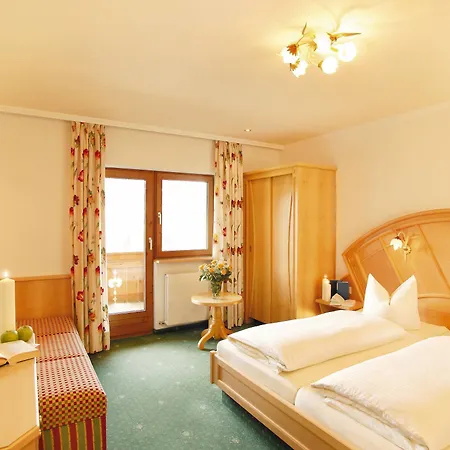 Talhof, Restaurant, Pool Und 公寓式酒店 奥伯劳