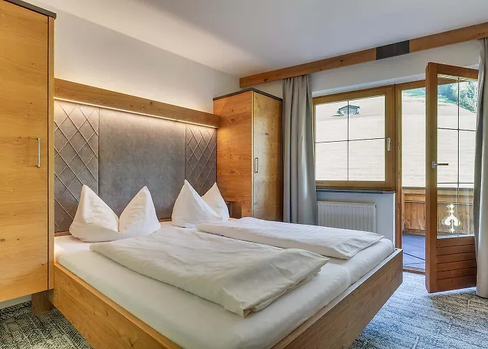 Aparthotel Talhof, Restaurant, Pool Und Oberau