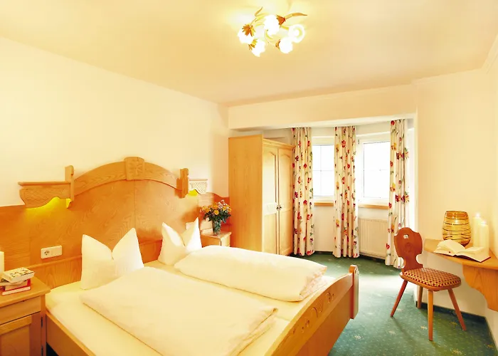 Talhof, Restaurant, Pool Und Aparthotel Oberau