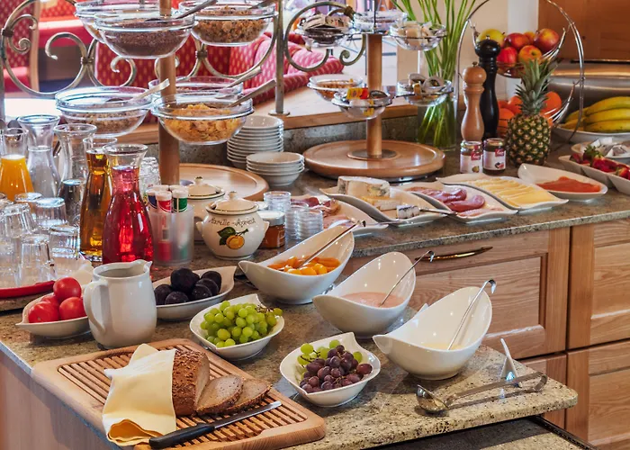 Aparthotel Talhof, Restaurant, Pool Und