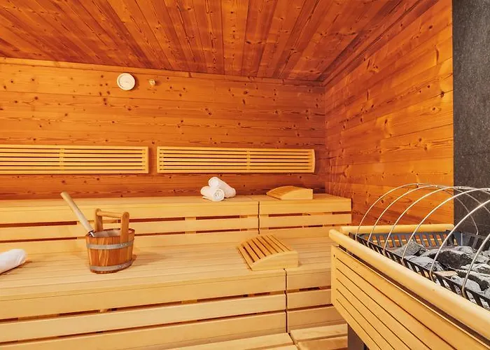 Talhof, Restaurant, Pool Und Aparthotel