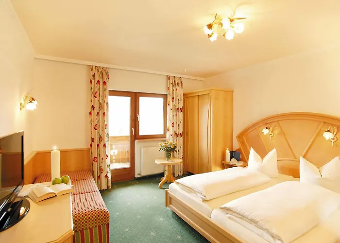 Aparthotel Talhof, Restaurant, Pool Und Oberau