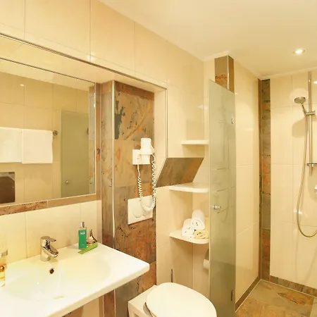 Talhof, Restaurant, Pool Und 4* Oberau