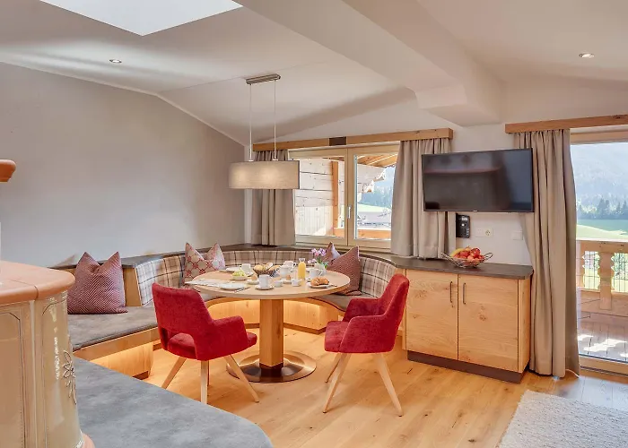 Ξενοδοχείο με διαμερίσματα Talhof, Restaurant, Pool Und Oberau